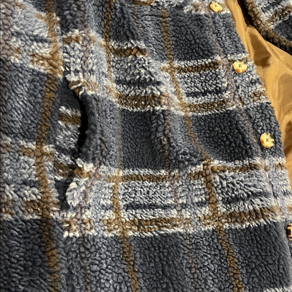 🆕Volcom Women’s Sherpa Jacket Silent Sherpa ll Navy Plaid Pockets Size M Shacket - Picture 10 of 13